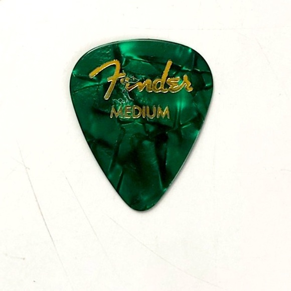 Fender Medium Guitar Pick, Celluloid Fender Guitar Pick Student Musical Jewelry - Picture 1 of 1